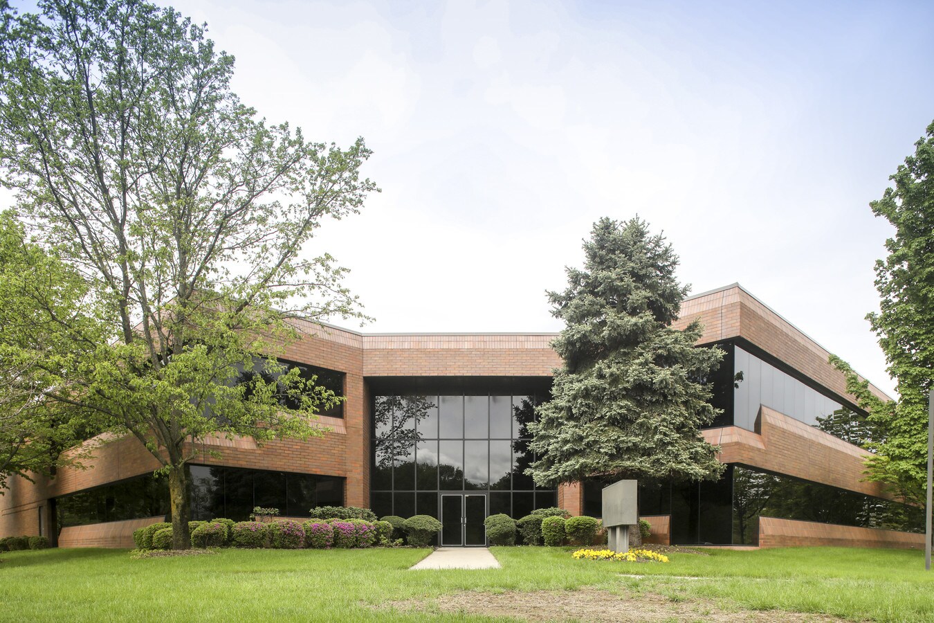 19 Chapin Rd, Pine Brook, NJ 07058