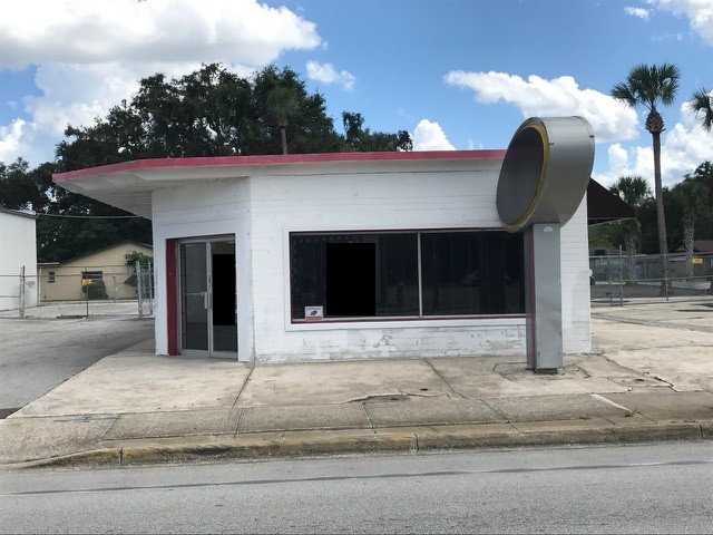 909 W International Speedway Blvd, Daytona Beach, FL for sale - Building Photo - Image 1 of 1