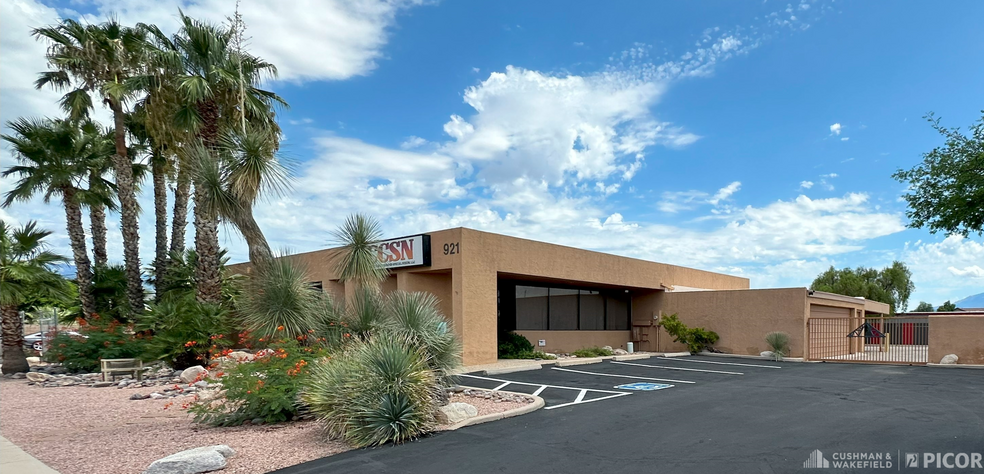 921 S Prudence Rd, Tucson, AZ for lease - Building Photo - Image 1 of 7