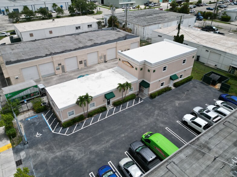 117 Miller Way, West Palm Beach, FL for lease - Building Photo - Image 2 of 4