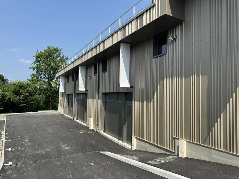 Flex in Ustaritz for sale - Building Photo - Image 3 of 11