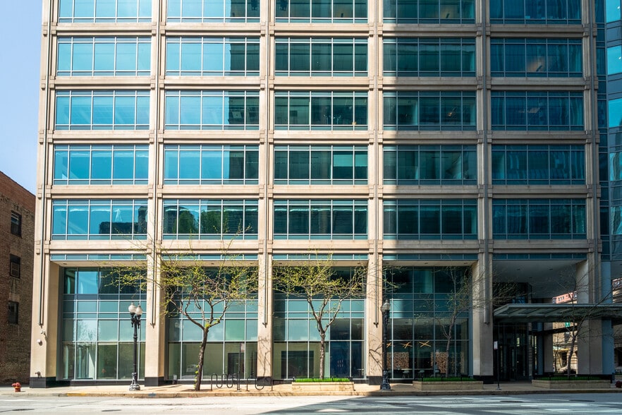 550 W Washington Blvd, Chicago, IL for lease - Building Photo - Image 2 of 20