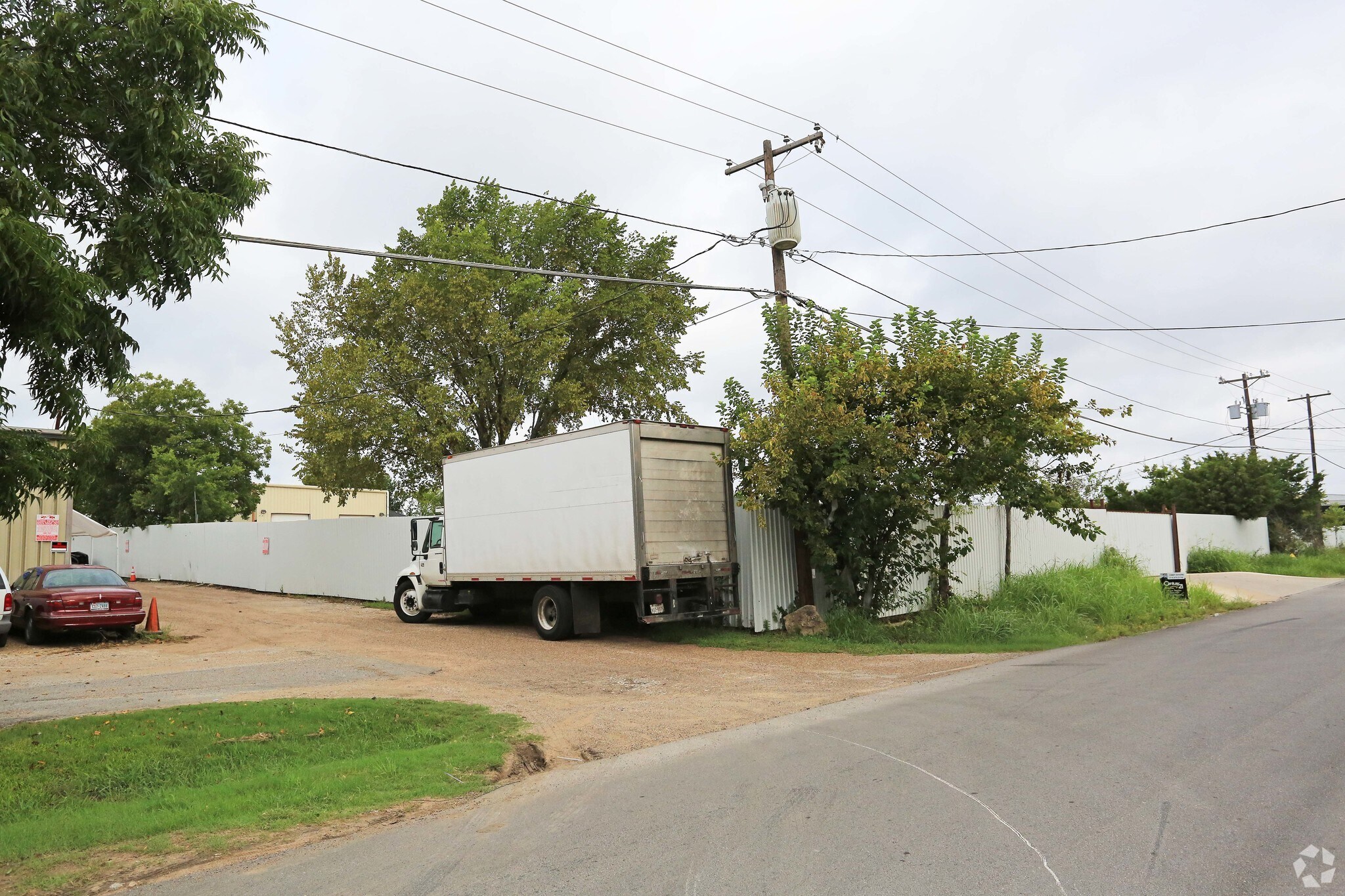 161 Pleasant Dr, Dallas, TX for sale Primary Photo- Image 1 of 1