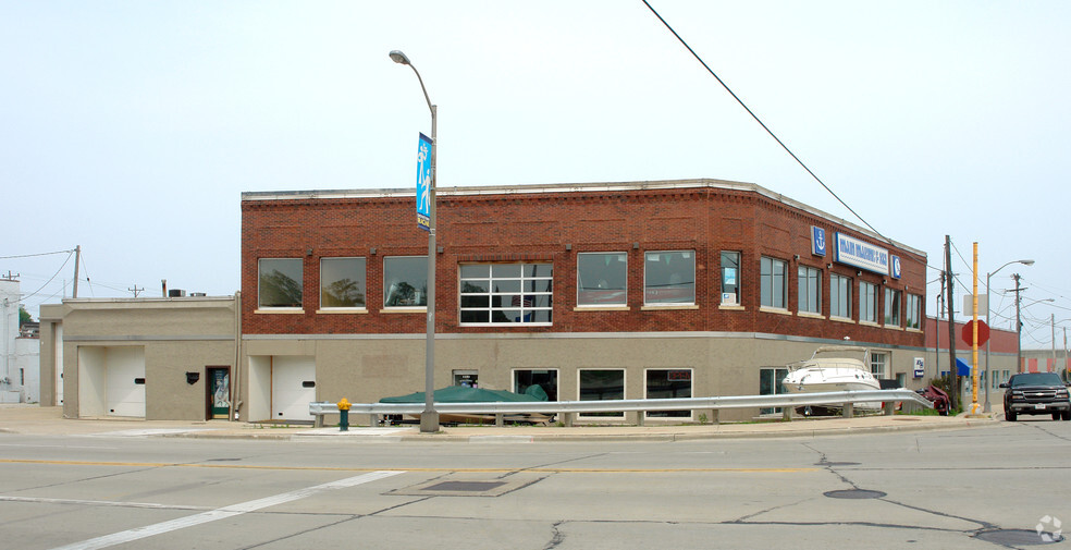 1101 N Main St, Racine, WI for sale - Primary Photo - Image 1 of 1