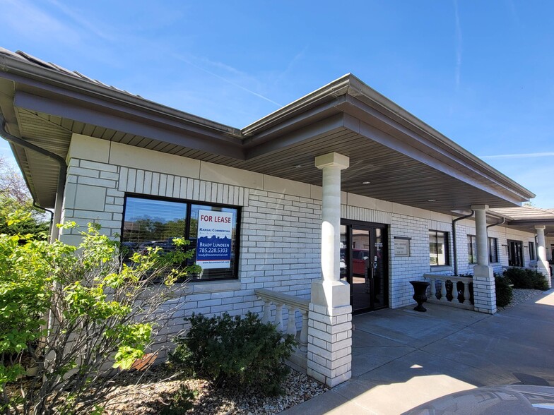 1213 Hylton Heights Rd, Manhattan, KS for lease - Primary Photo - Image 1 of 18