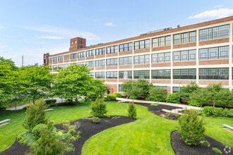 2450 W Hunting Park Ave, Philadelphia, PA for lease Building Photo- Image 2 of 7