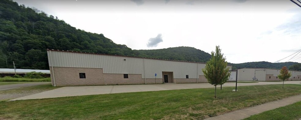 1308 Pennsylvania Ave W, Warren, PA for sale - Building Photo - Image 3 of 6