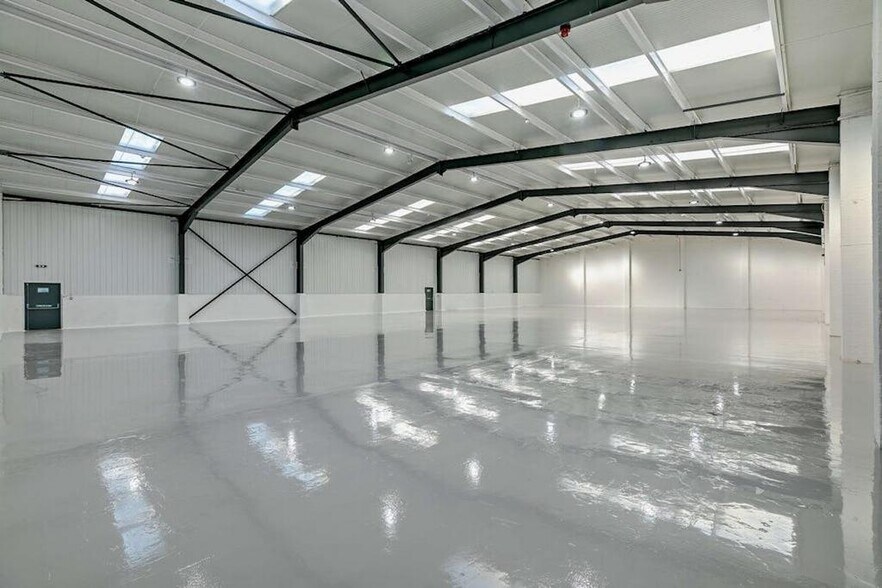 Gorrells Way, Rochdale for lease - Building Photo - Image 2 of 8