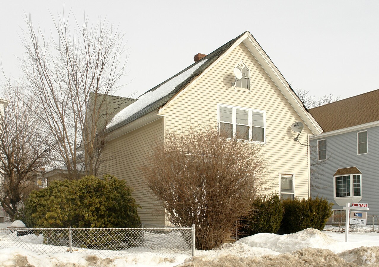 336 Merrimack St, Manchester, NH 03103 Property Record