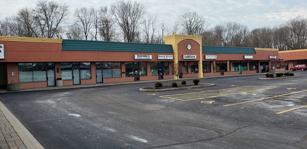 3200-3409 Seajay Dr, Dayton, OH for lease - Building Exterior - Image 1 of 3