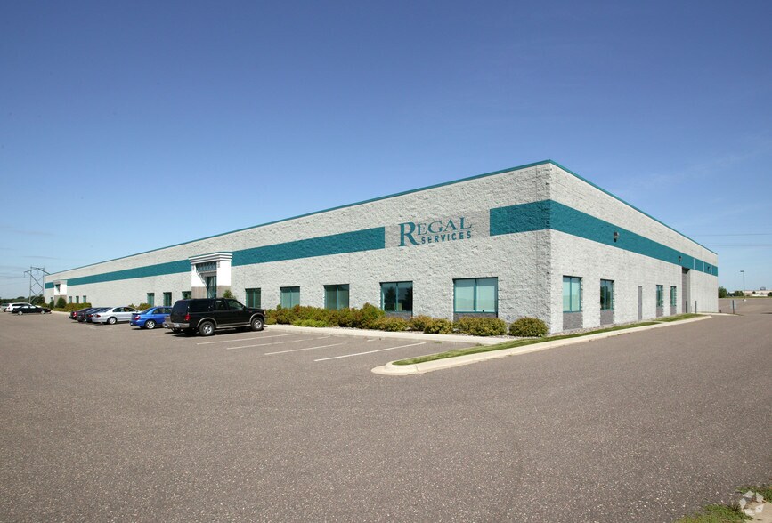 7160-7166 4th St N, Oakdale, MN for lease - Building Photo - Image 2 of 5