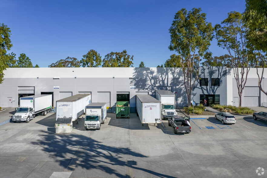 11055 Technology Pl, San Diego, CA for lease - Building Photo - Image 2 of 8