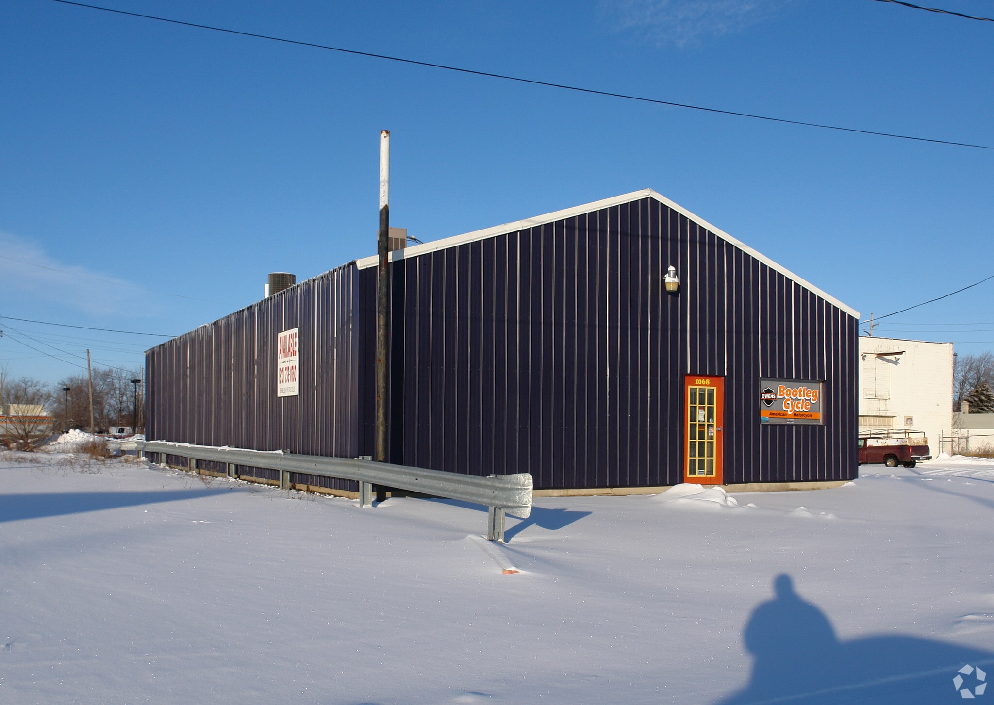 1068 Hubbard Ave, Flint, MI for sale Primary Photo- Image 1 of 1