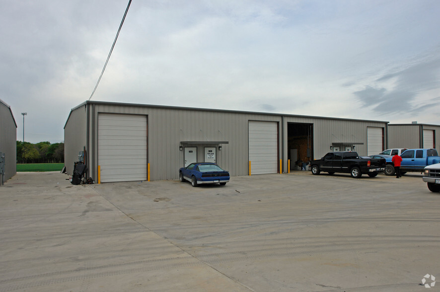 1500 Bruce Way, Seagoville, TX for lease - Primary Photo - Image 3 of 10