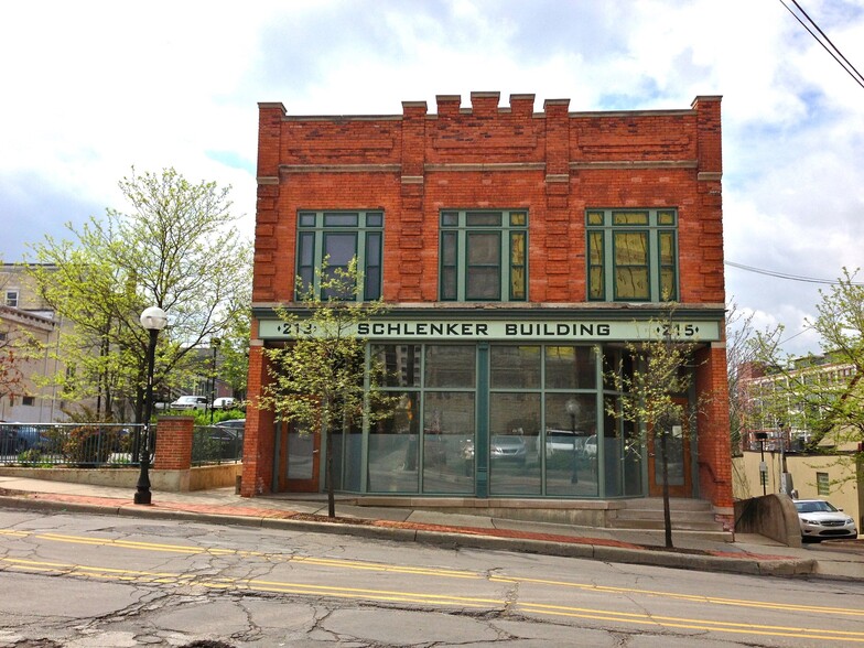 213-215 W Liberty St, Ann Arbor, MI for lease - Building Photo - Image 2 of 5