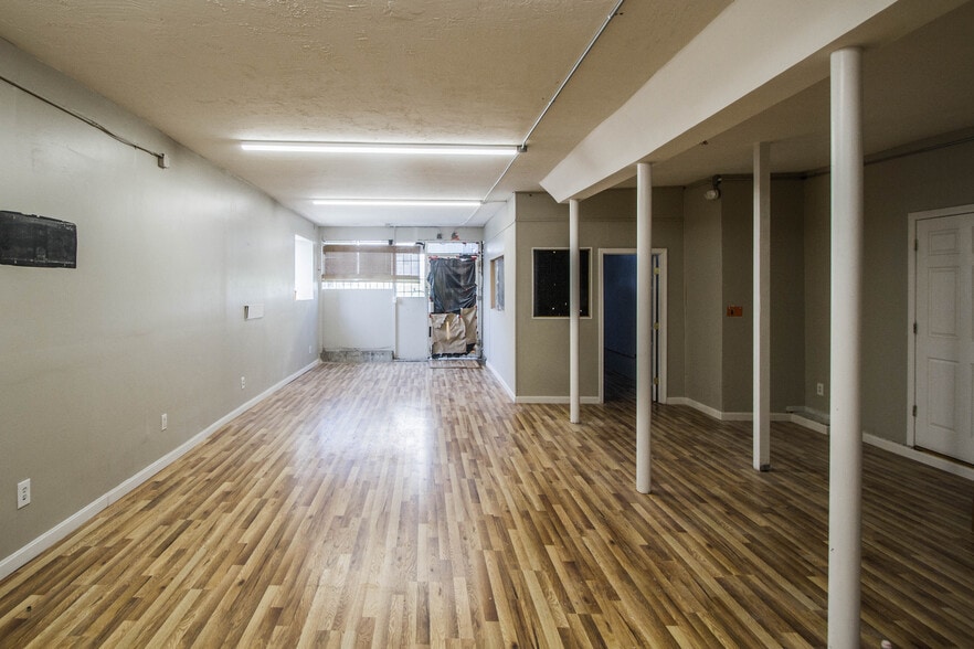 244-250 Pleasant St, Worcester, MA for lease - Building Photo - Image 2 of 5