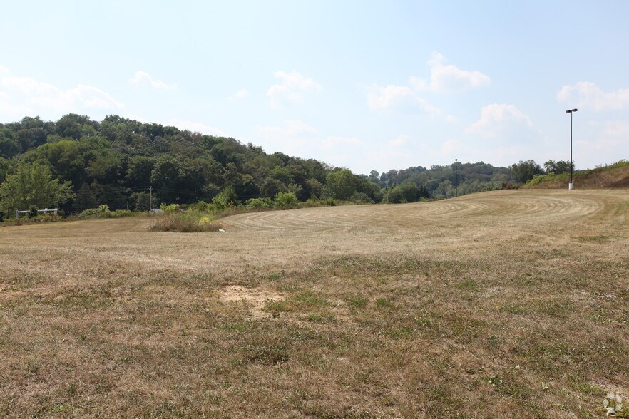 State Route 51, Belle Vernon, PA 15012 Groceryanchored Outparcel