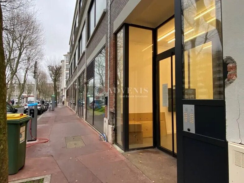 Office in Montrouge for sale - Building Photo - Image 3 of 12