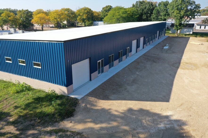 4246 Argosy Ct, Madison, WI for lease - Building Photo - Image 2 of 4