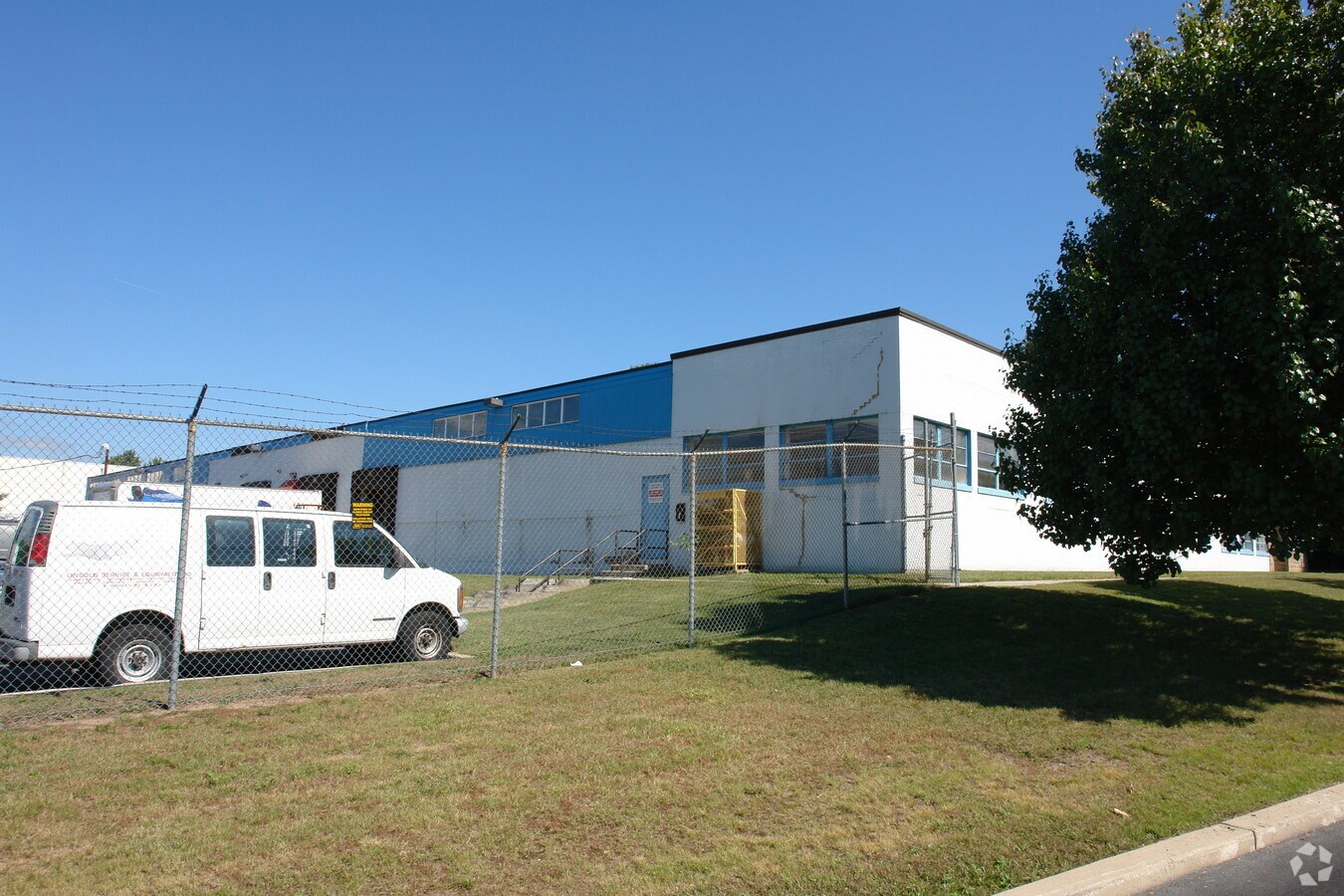 51 Progress St, Union, NJ 07083