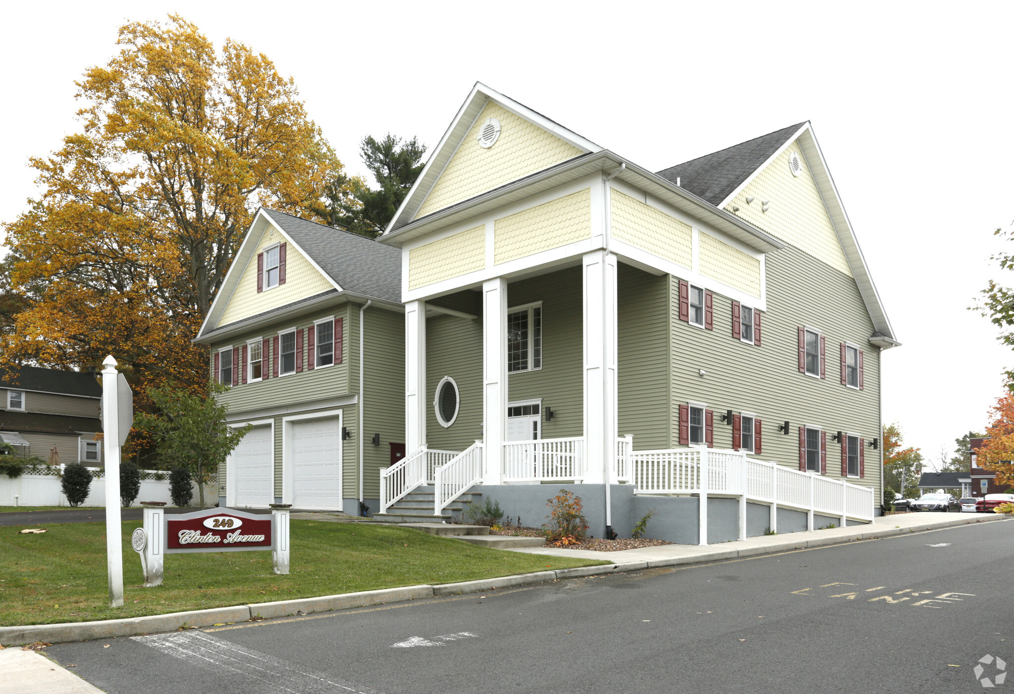 249 Clinton Ave, Toms River, NJ for lease Primary Photo- Image 1 of 6