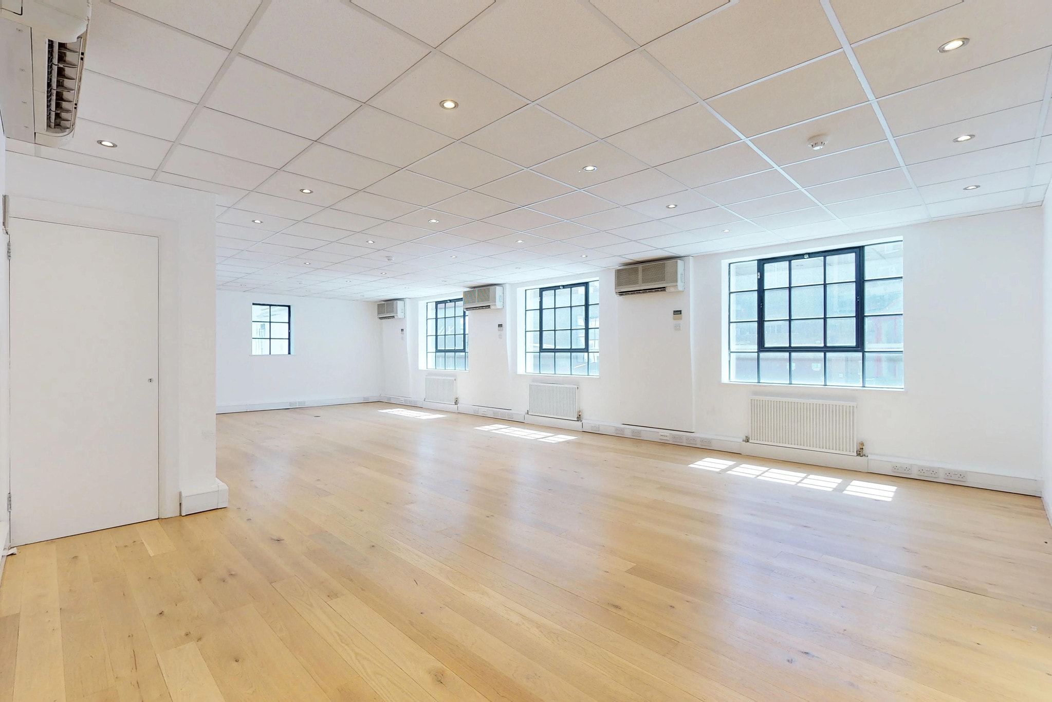 2-6 Greenhills Rents, London for sale Interior Photo- Image 1 of 1
