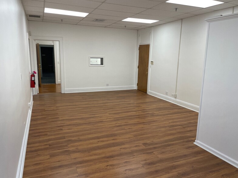 17-23 N Main St, Port Chester, NY for lease - Interior Photo - Image 3 of 5