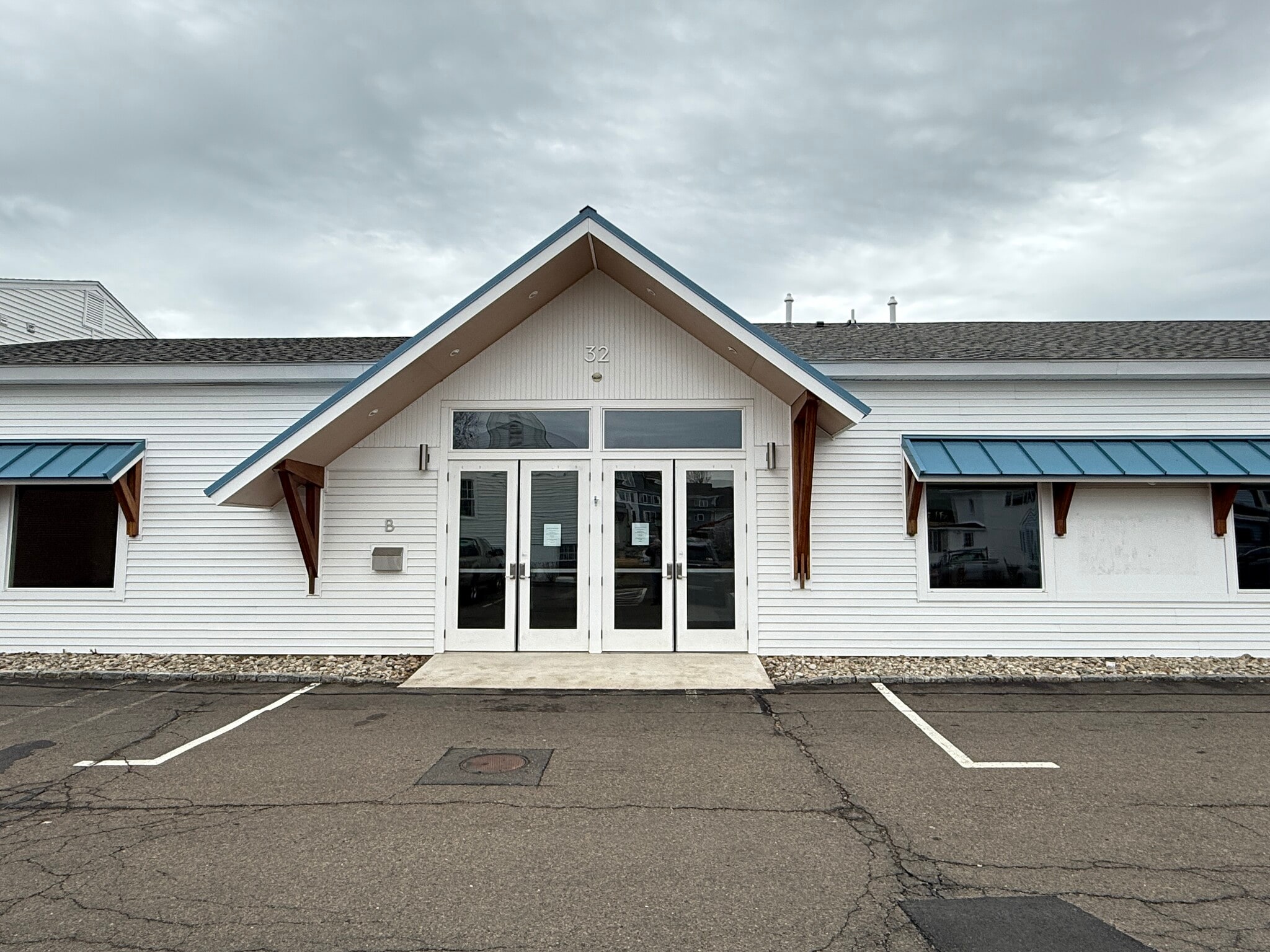32 Wall St, Madison, CT for lease Building Photo- Image 1 of 5