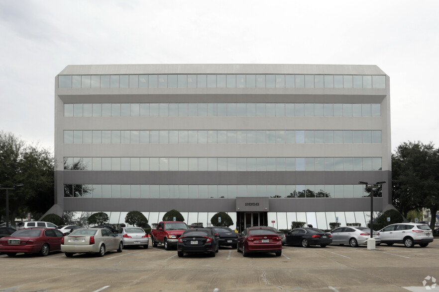 2656 S Loop Fwy W, Houston, TX for lease - Building Photo - Image 2 of 7