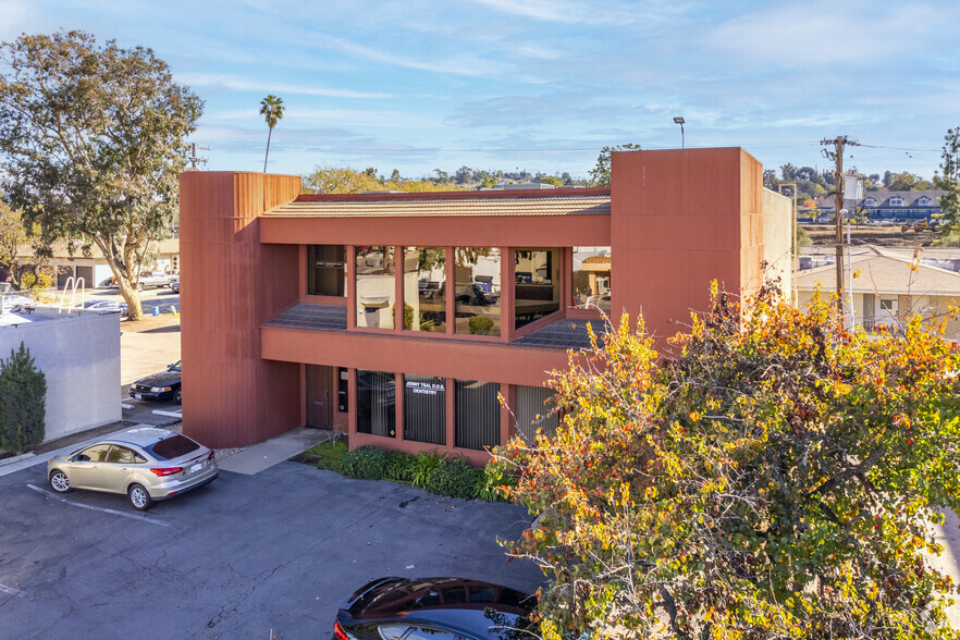 651 E Pennsylvania Ave, Escondido, CA for sale - Building Photo - Image 3 of 14