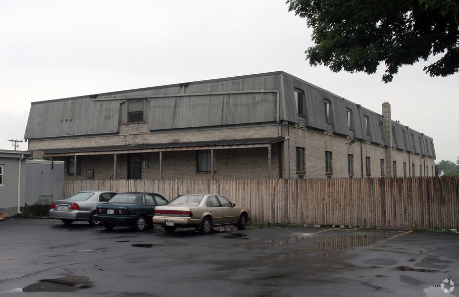 1455 Mineral Spring Ave, Providence, RI 02904 Gem Plaza