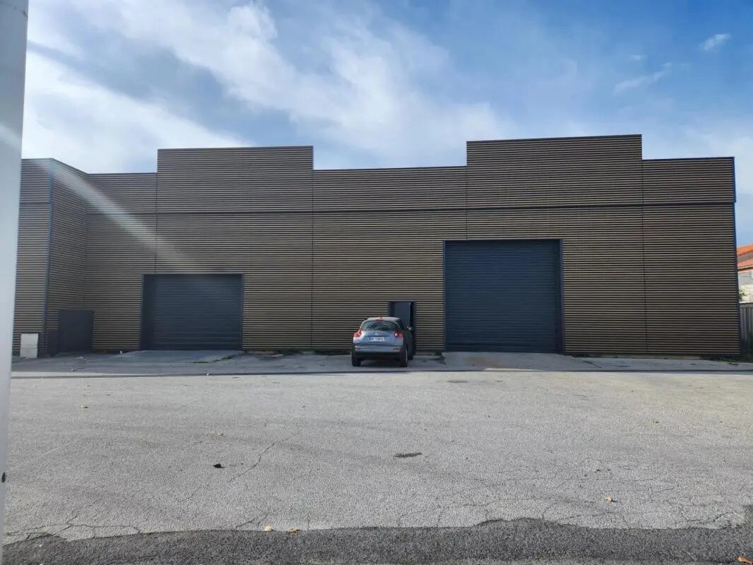 Industrial in Perpignan for lease Building Photo- Image 1 of 18