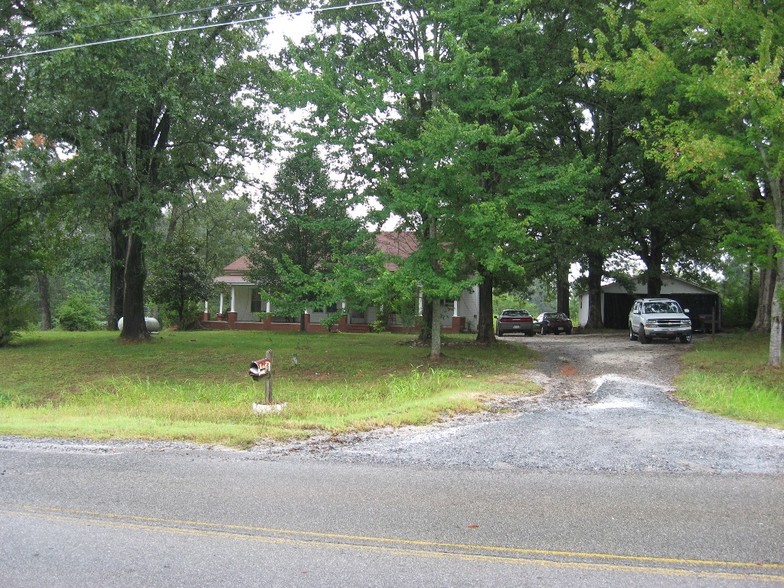 131 Holly St, Canton, GA for sale - Primary Photo - Image 1 of 1