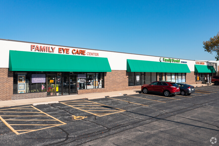 2-12 E Devon Ave, Elk Grove Village, IL for lease - Building Photo - Image 1 of 5