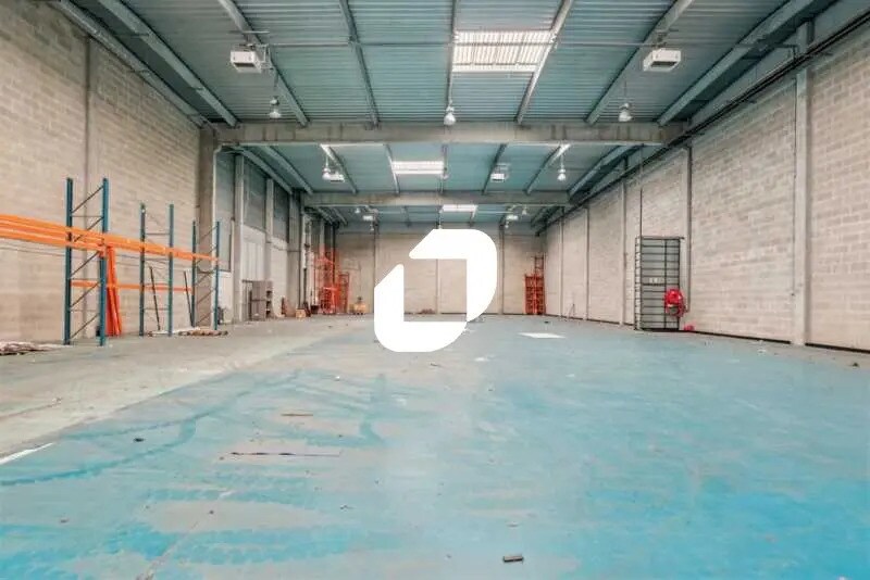 Flex in Le Blanc-Mesnil for lease - Interior Photo - Image 1 of 7