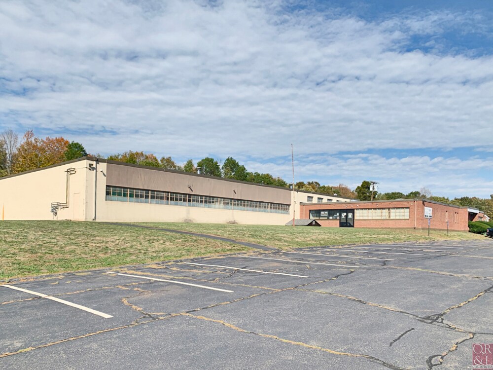 758 Four Rod Rd, Berlin, CT 06037