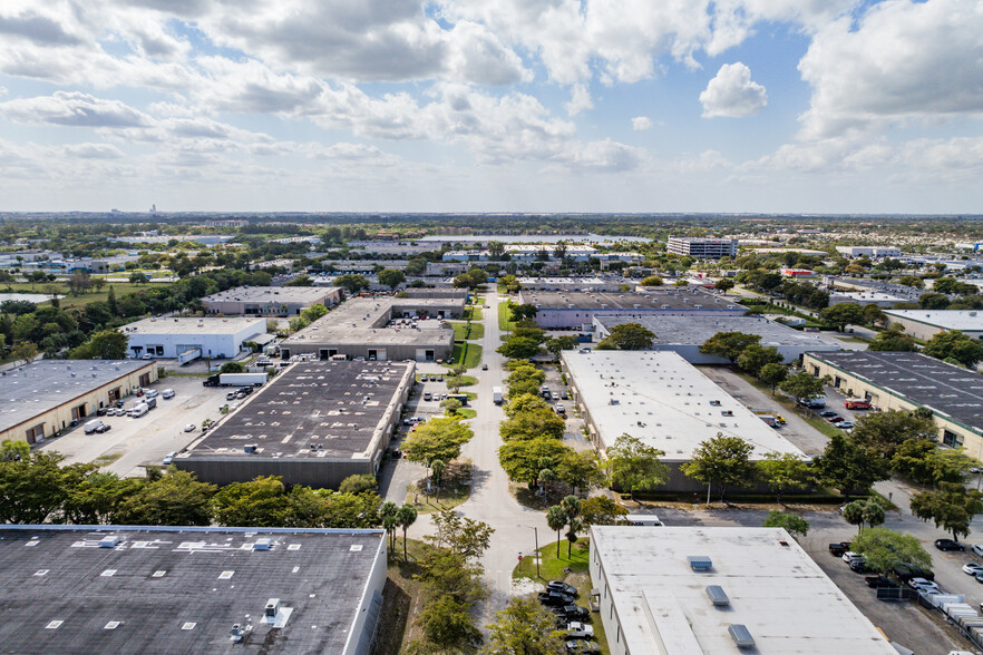 Palmetto Lakes Industrial Park - Warehouse