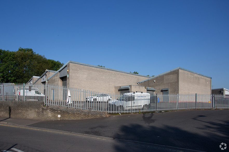 Wulfrun Trading Estate, Stafford Road Wv10 6hh, Wolverhampton for lease - Building Photo - Image 2 of 3