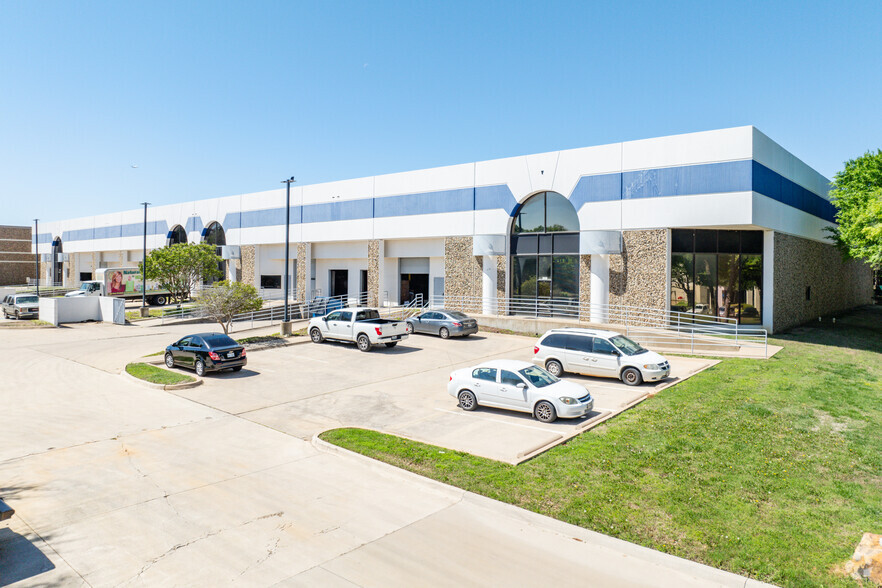 4401 Diplomacy Rd, Fort Worth, TX for lease - Building Photo - Image 1 of 7