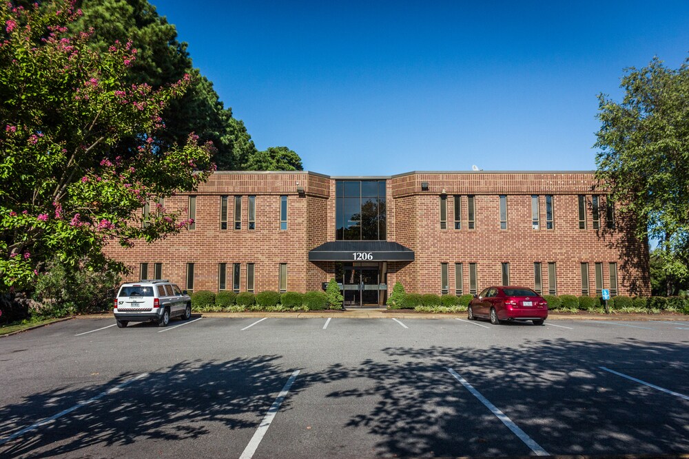 1206 Laskin Rd, Virginia Beach, VA 23451 Office for Lease