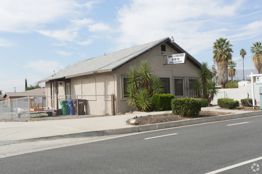 7407 Palm Ave, Highland, CA for sale - Primary Photo - Image 1 of 1