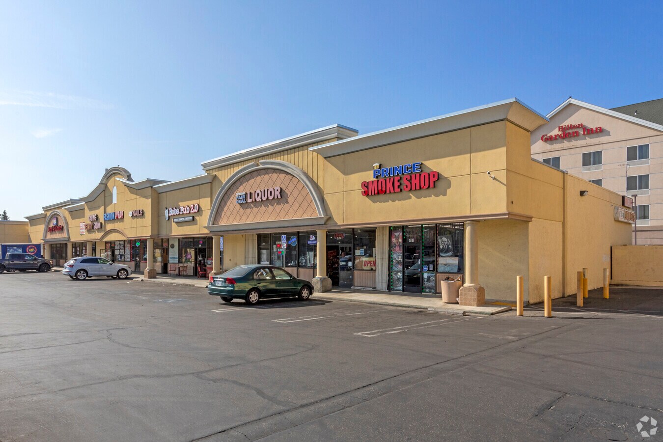 470490 W Shaw Ave, Clovis, CA 93612