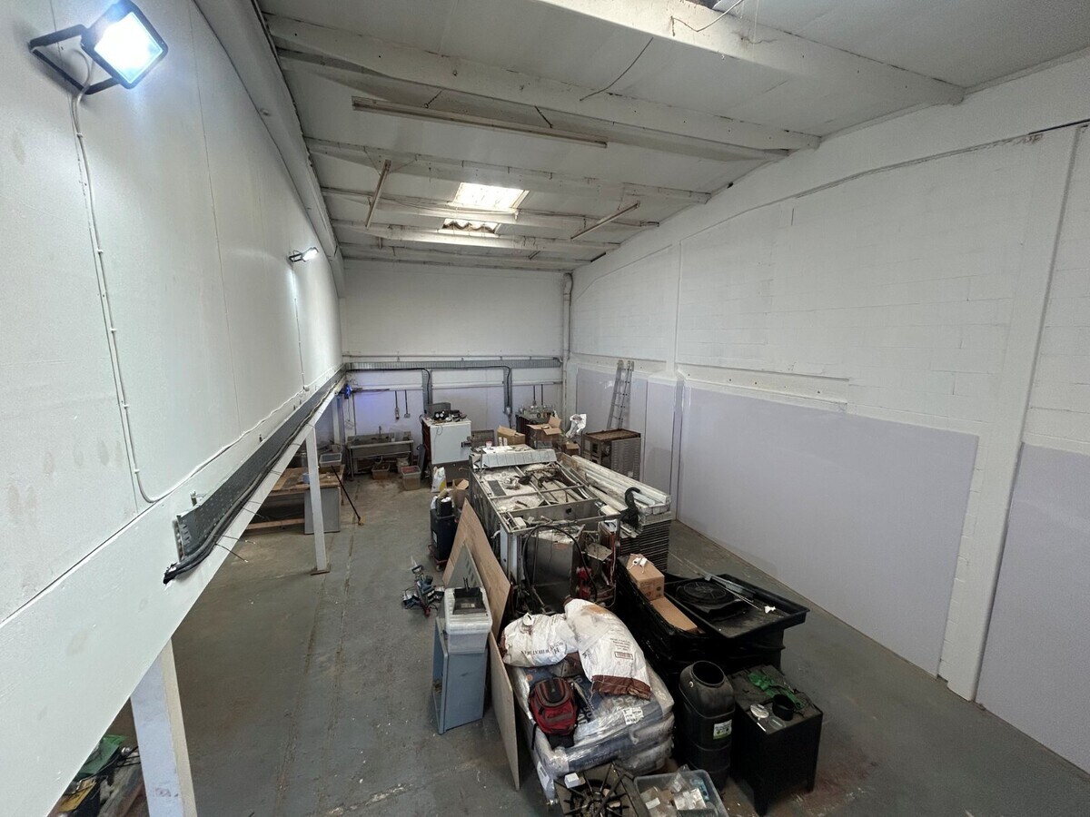 Units P1-P6 Bridge Rd, Littlehampton, WSX BN17 5DF - Unit P4 - - Interior Photo - Image 1 of 3