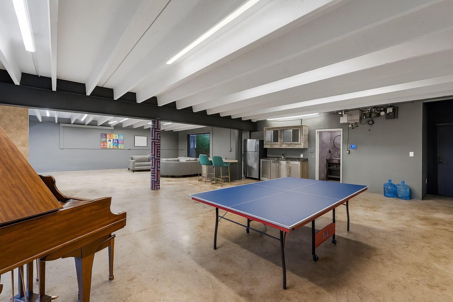 7025 NW 7th Ave, Miami, FL for lease Primary Photo- Image 1 of 14