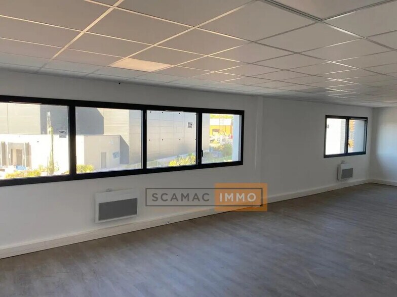 Industrial in Brignoles for lease - Interior Photo - Image 2 of 7