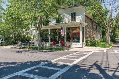 197 Madison St, Sag Harbor, NY for sale - Primary Photo - Image 1 of 1