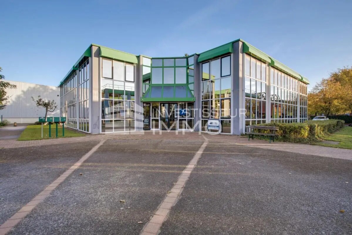 Office in Saint-Thibault-des-Vignes for lease Building Photo- Image 1 of 7