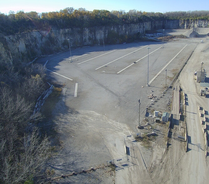 1127 S Chicago St, Joliet, IL for lease - Primary Photo - Image 1 of 9