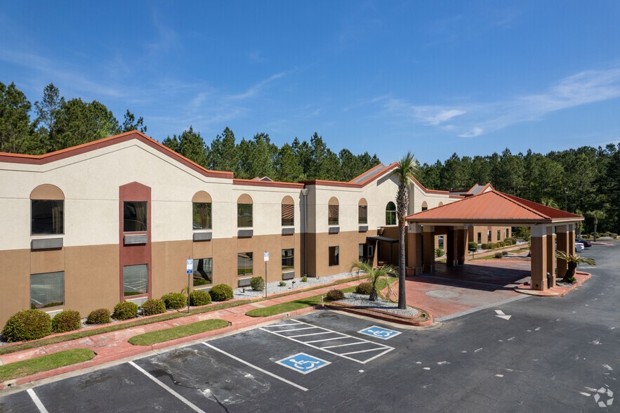 70 Wallace Martin Dr, Hinesville, GA for sale - Primary Photo - Image 1 of 5