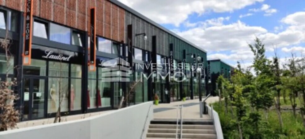 Retail in Tremblay-en-France for sale - Building Photo - Image 2 of 7